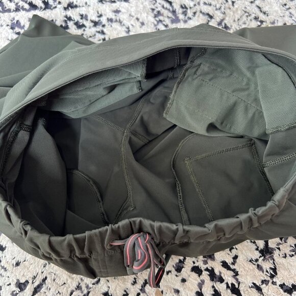 ❤️ Lululemon stretchy pants in forest green Size 6 G50 - Picture 15 of 15